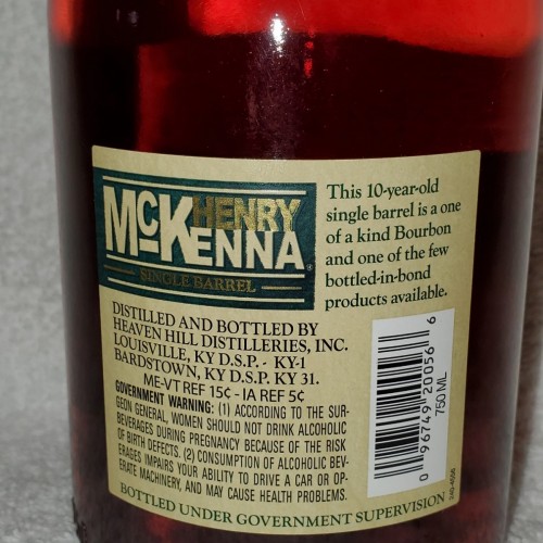 Henry Mckenna 10 yr bourbon whiskey